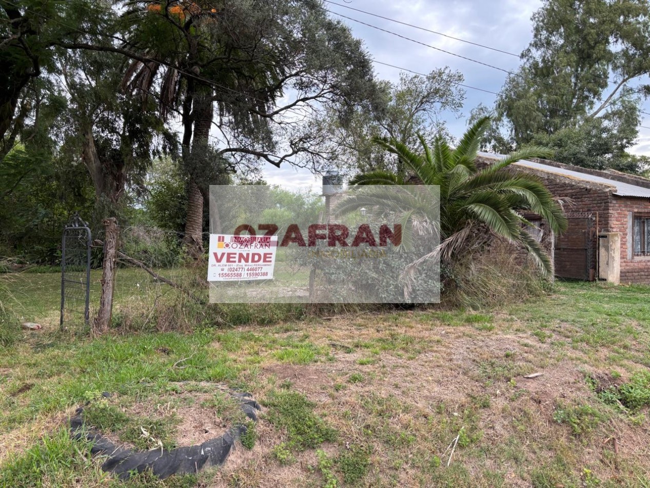CASA EN VENTA EN PEYRANO